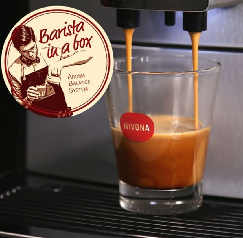 Ekspres do kawy NIVONA CafeRomatica 670 + pojemnik na mleko